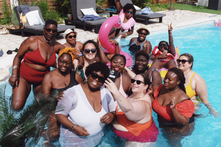 5 raisons de participer à la pool party body positive du 9 juillet
